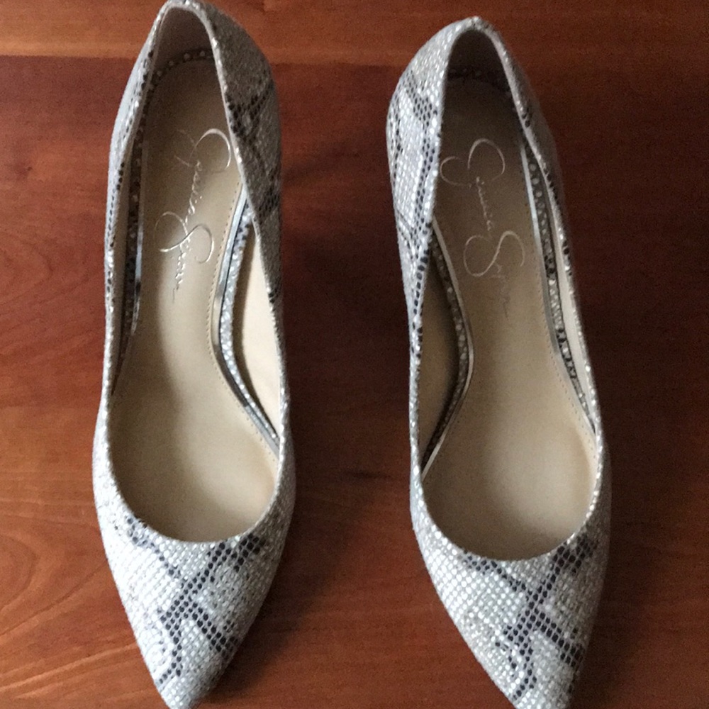 🌟 NWOT. Jessica Simpson snakeskin heels